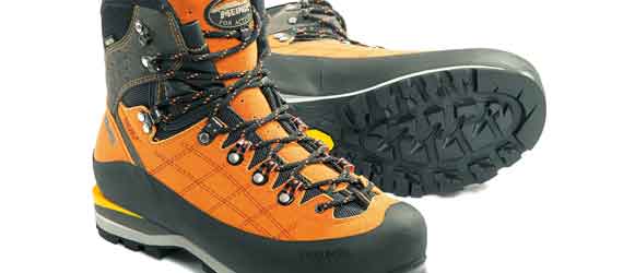 Mountaineering boots