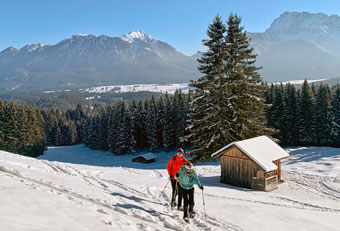 Snowshoe hiker