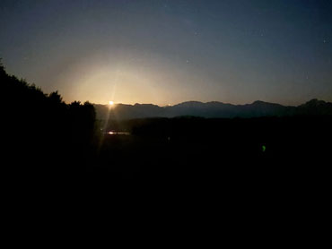 A night walk to watch the moon rise